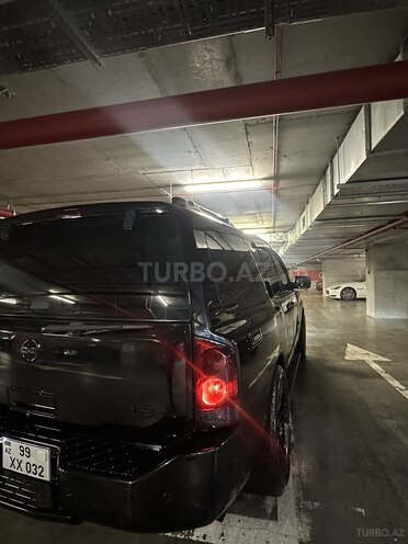 Nissan Armada-5