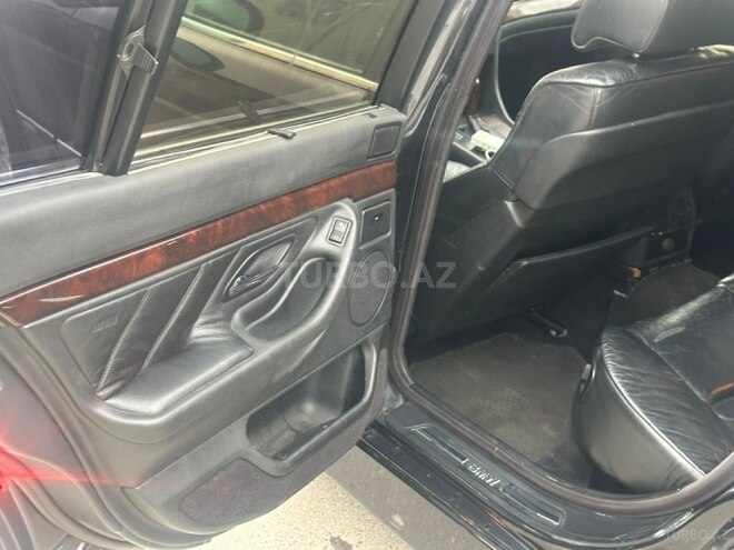 BMW 740-7