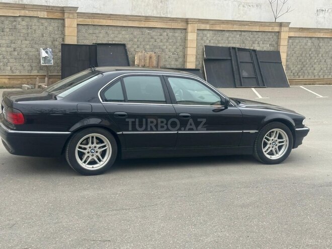 BMW 740-4