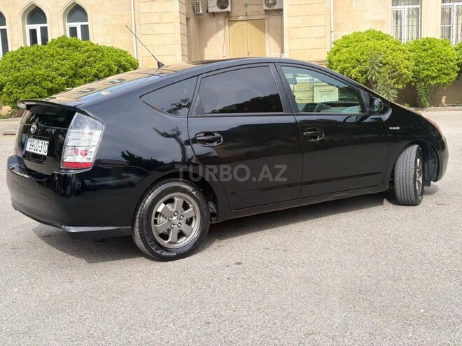 Toyota Prius-3