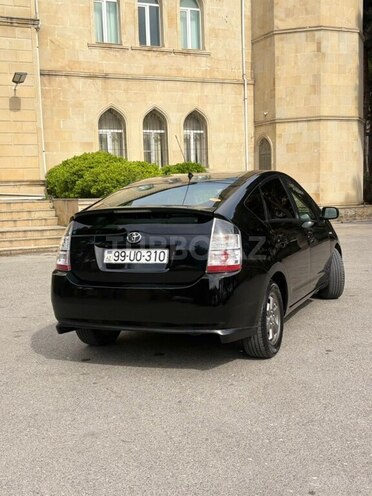 Toyota Prius-4