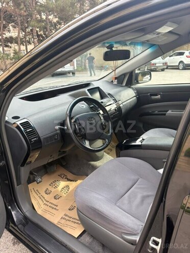 Toyota Prius-7