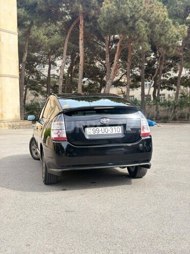 Toyota Prius-8