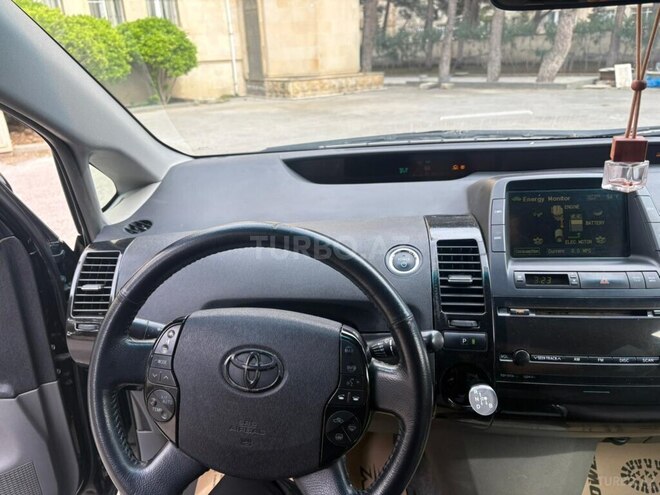 Toyota Prius-14
