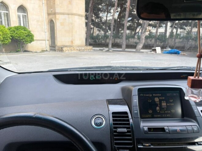Toyota Prius-17