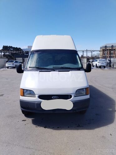 Ford Transit-1
