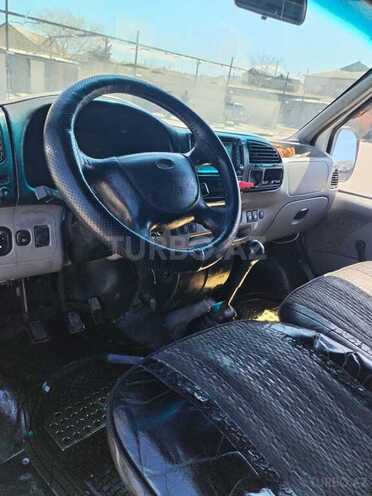 Ford Transit-3