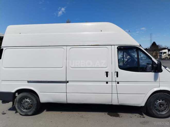 Ford Transit-5