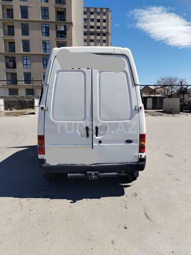 Ford Transit-8