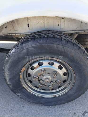 Ford Transit-9