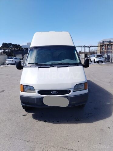 Ford Transit-12