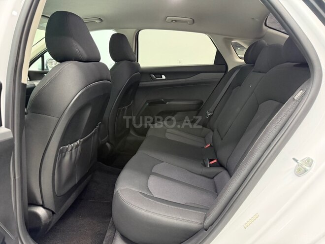 Kia K5-12