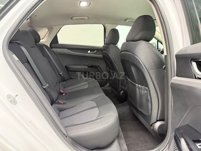 Kia K5-13