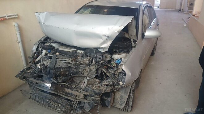 Hyundai Accent-1