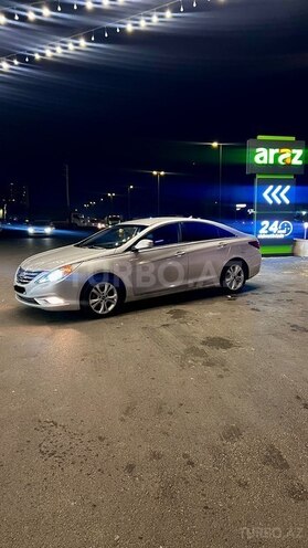 Hyundai Sonata-2