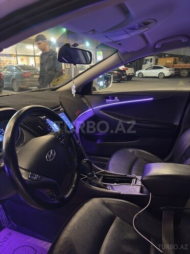 Hyundai Sonata-9