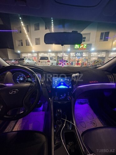 Hyundai Sonata-11