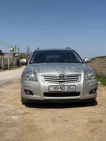 Toyota Avensis-1