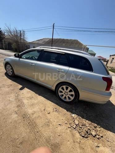 Toyota Avensis-9