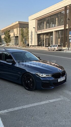 BMW 530e-8