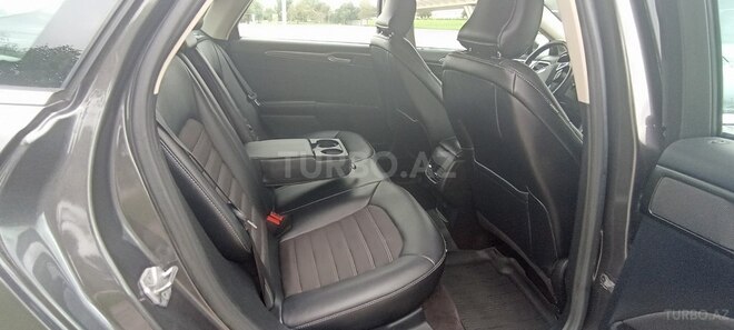 Ford Fusion (North America)-13