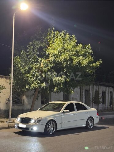 Mercedes E 350-21