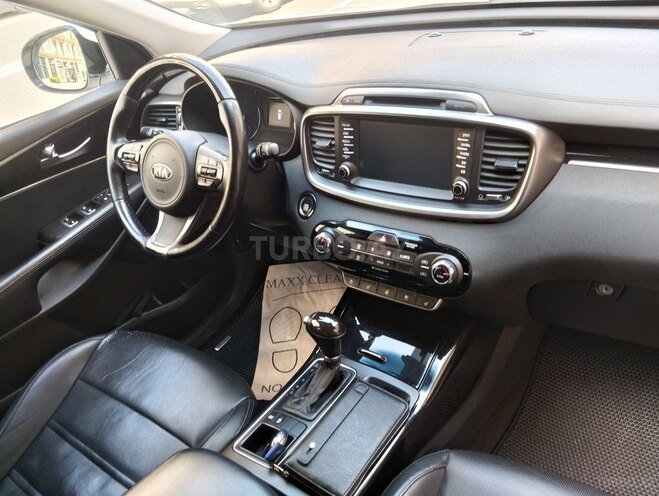 Kia Sorento-11