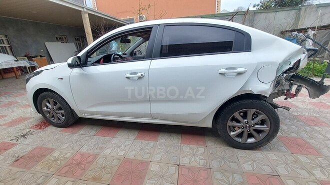 Kia Rio-9