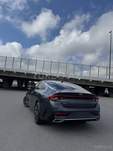 Kia K5-4