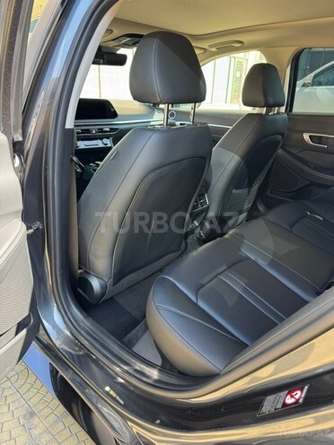 Hyundai Sonata-12
