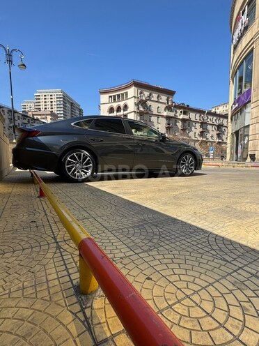 Hyundai Sonata-16