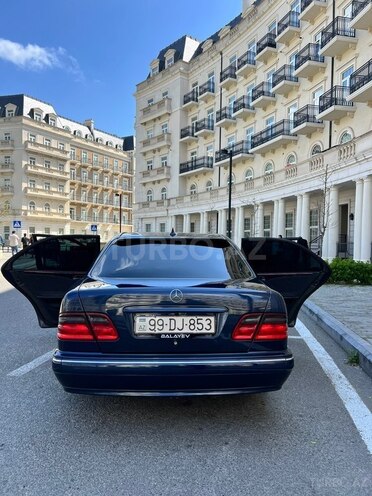 Mercedes E 220-8