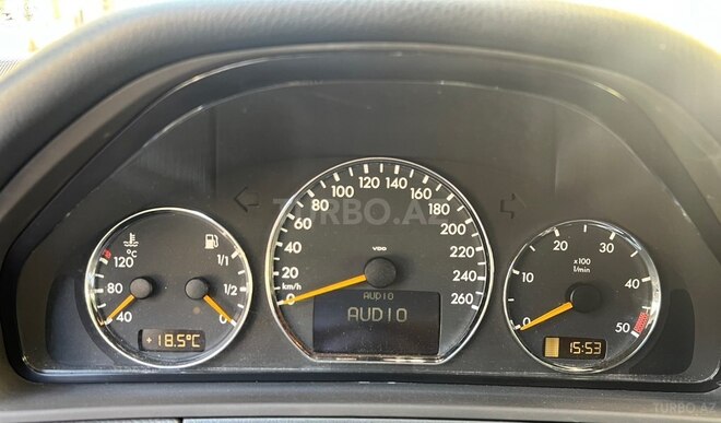 Mercedes E 220-13