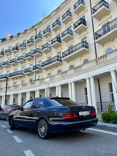 Mercedes E 220-6