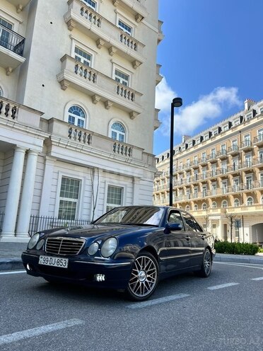 Mercedes E 220-4