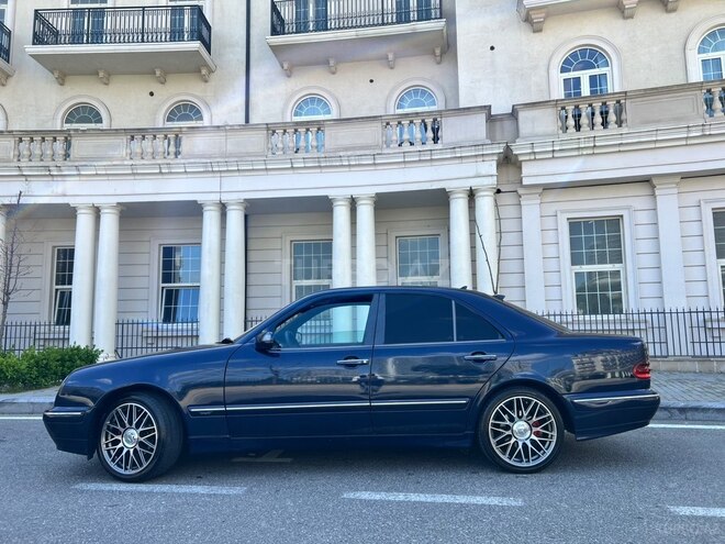 Mercedes E 220-7