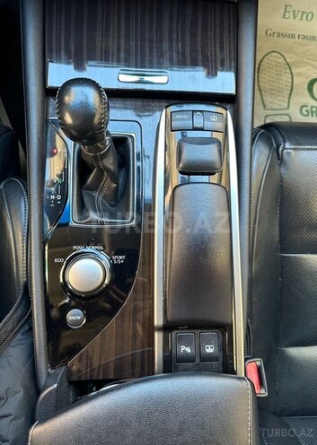 Lexus GS 350-13