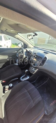 Chevrolet Aveo-7