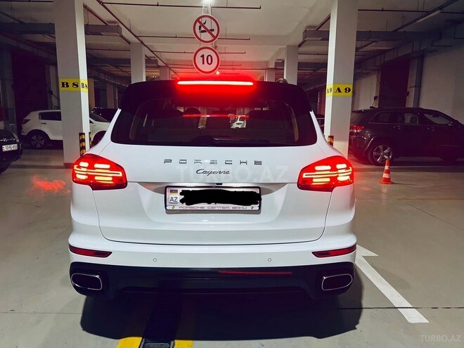 Porsche Cayenne-6