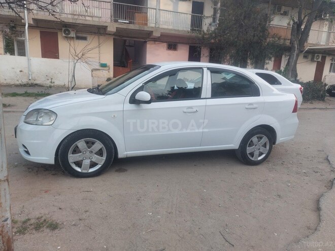 Chevrolet Aveo-3