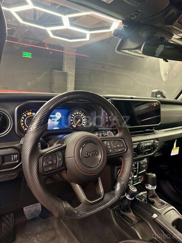 Jeep Wrangler-12