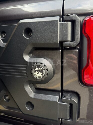 Jeep Wrangler-11