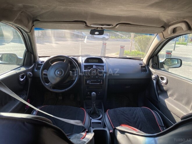 Renault Megane-7