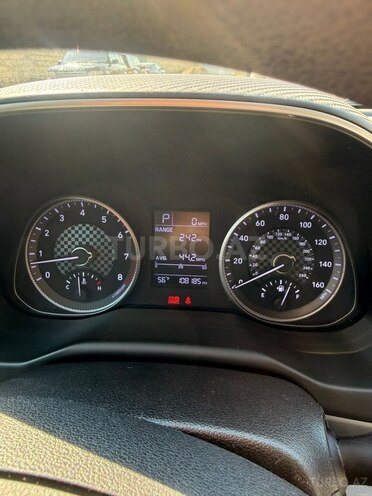 Hyundai Elantra-4
