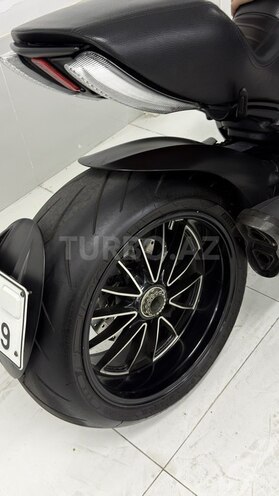 Ducati Diavel-7