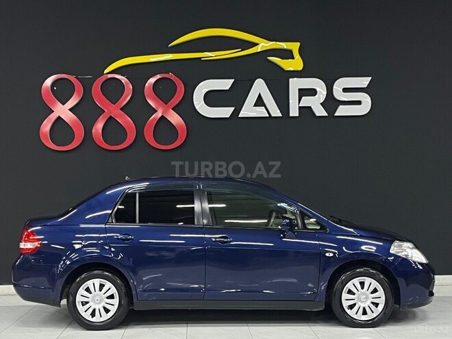 Nissan Tiida-6