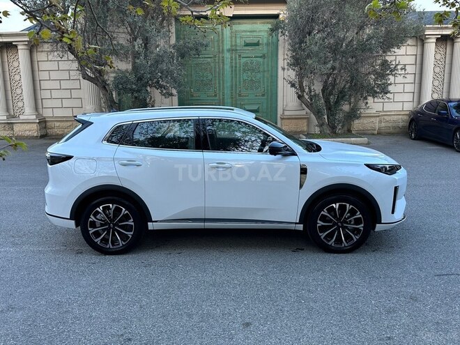 Changan Qiyuan Q05-3