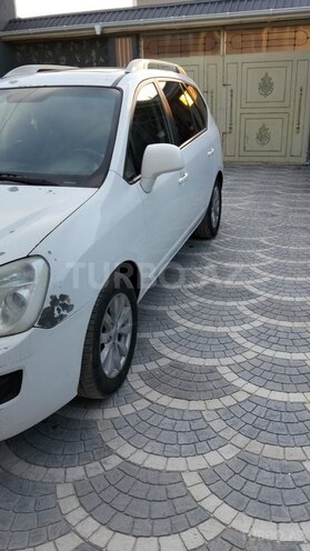 Kia Carens-5