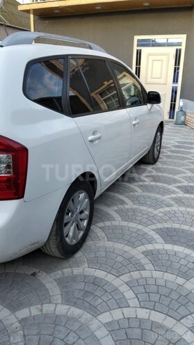 Kia Carens-4