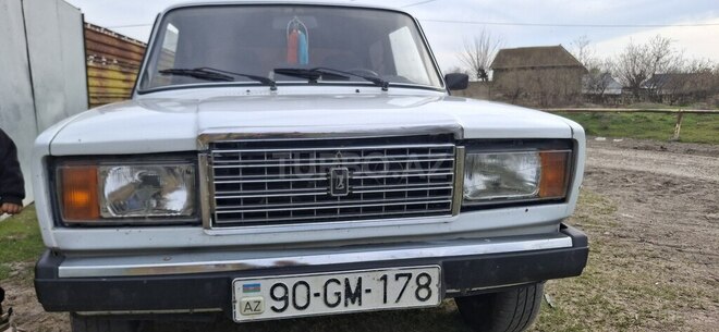 LADA (VAZ) 2107-1